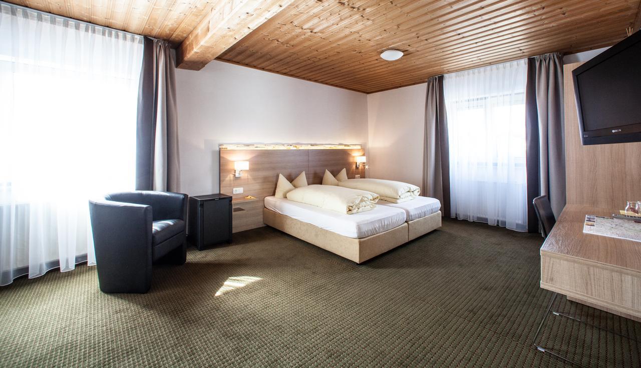 Hotel Vitis Эрдинг Экстерьер фото