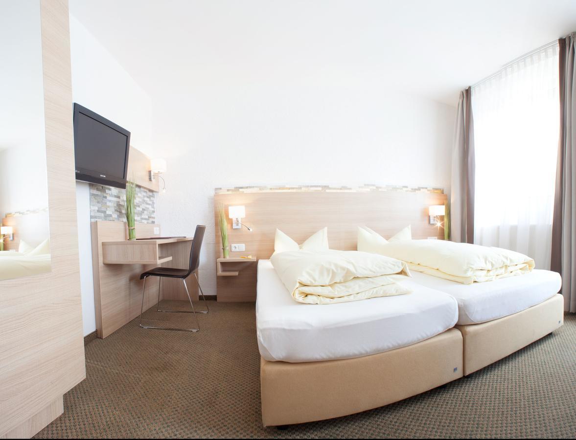 Hotel Vitis Эрдинг Экстерьер фото